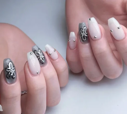 Nails & Eyelash Perm in HongdaeㅣNail Kimlee