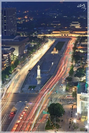 Gwanghwamun Square