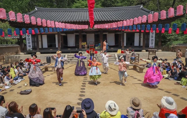京畿一日游外国游客专线 – 水原华城与韩国民俗村