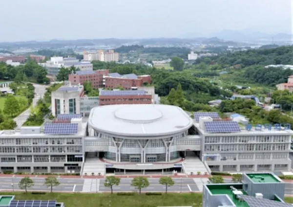 Dongshin University