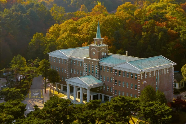 三育大学